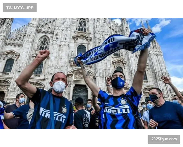 混合型打法或成欧冠淘汰赛未来趋势,控球与逼抢之间寻找新平衡 混合型打法或成欧冠淘汰赛未来趋势,控球与逼抢之间寻找新平衡